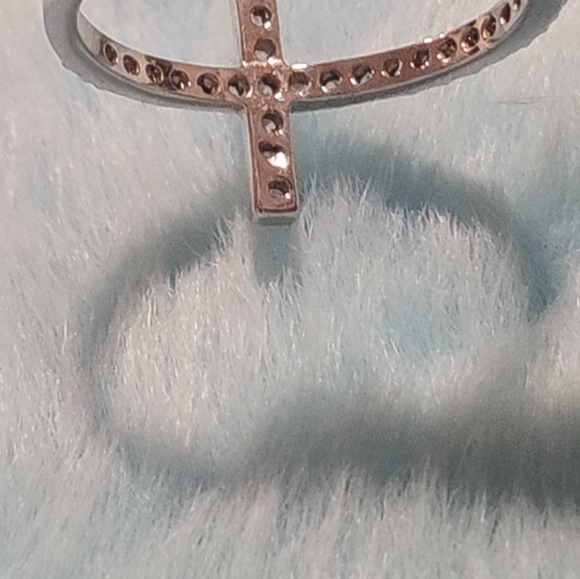 Cross ring, silver tone, size 9 - Picture 5 of 8